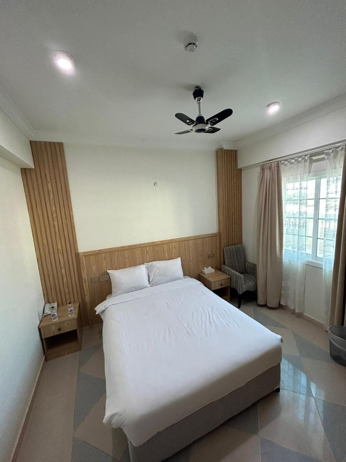 Safari Hotel นิซวา ภายนอก รูปภาพ
