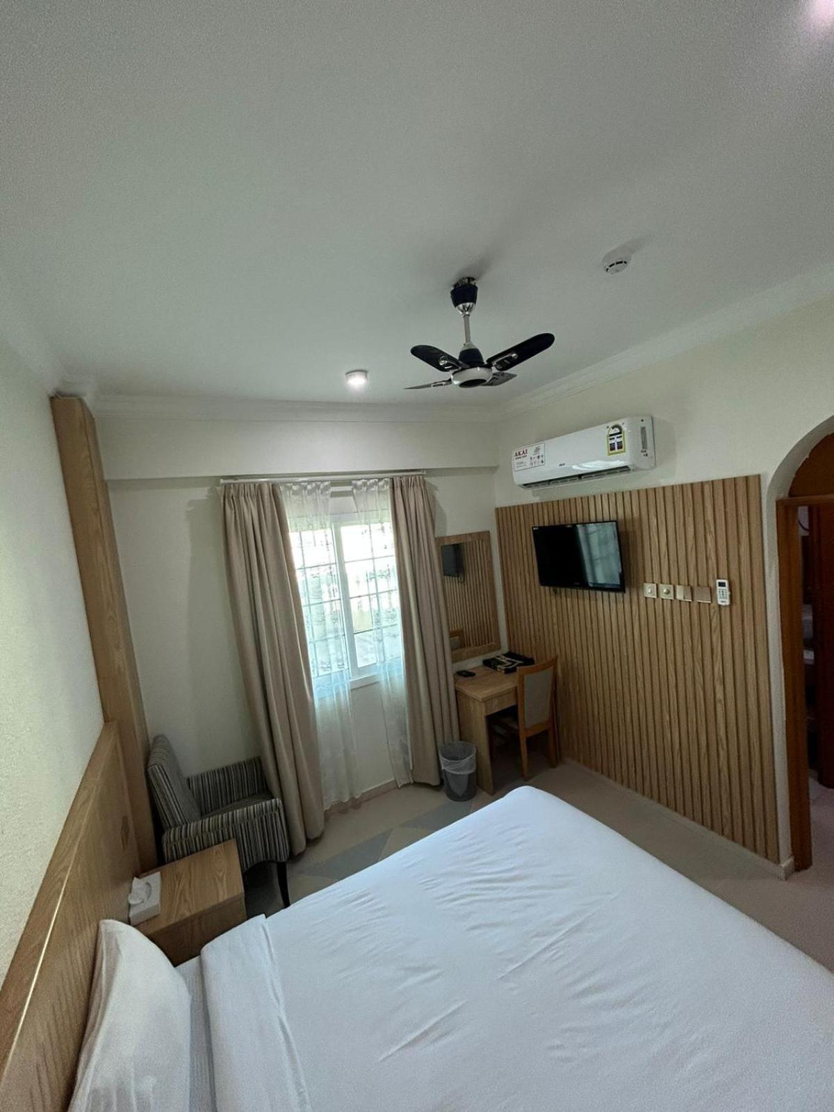Safari Hotel นิซวา ภายนอก รูปภาพ